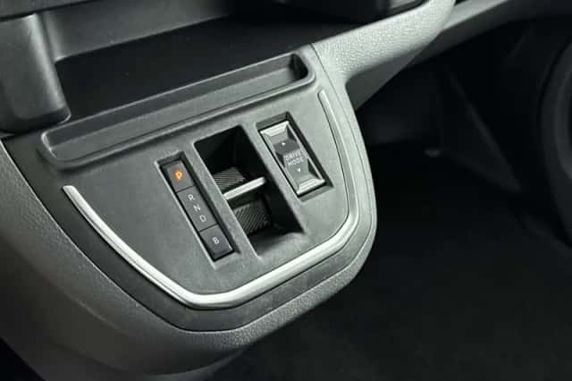 Peugeot E-Expert (2021) thumbnail 25