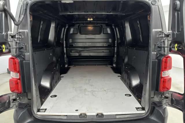 Peugeot E-Expert (2021) thumbnail 9