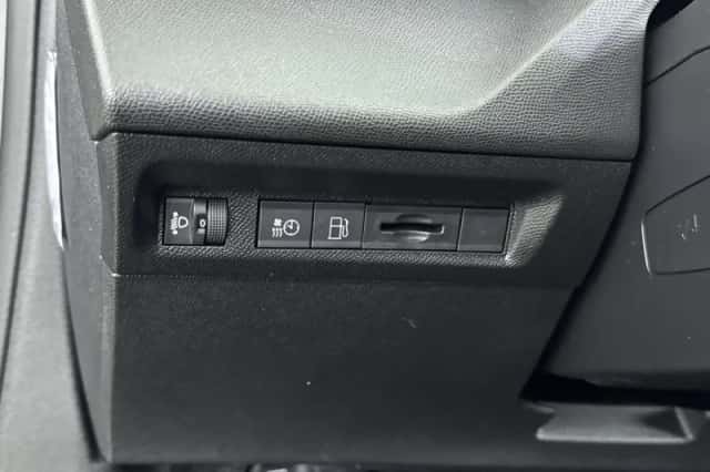 Peugeot 308 (2025) thumbnail 32