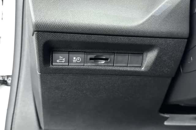 Peugeot 408 (2025) thumbnail 33