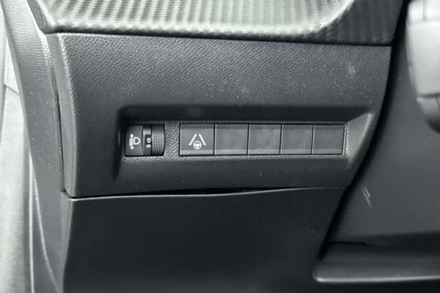 Peugeot 208 (2025) thumbnail 31
