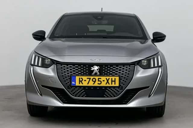Peugeot e-208 (2022) thumbnail 13