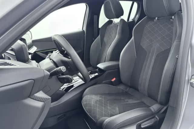 Peugeot e-208 (2022) thumbnail 5