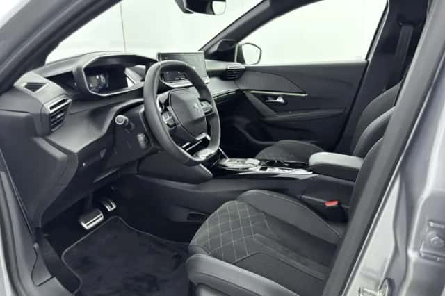 Peugeot e-208 (2022) thumbnail 6
