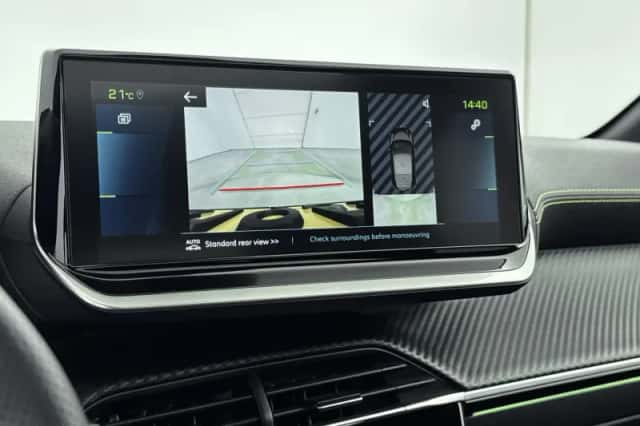 Peugeot e-208 (2022) thumbnail 9