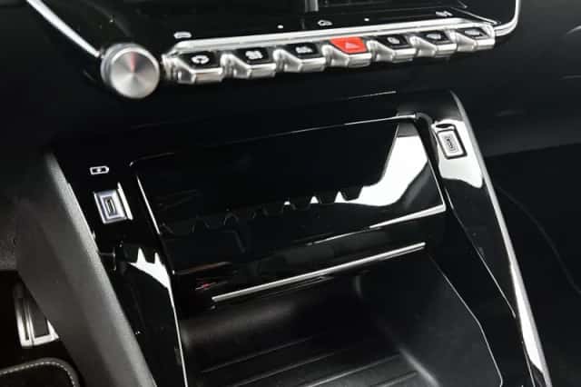 Peugeot 208 (2024) thumbnail 24