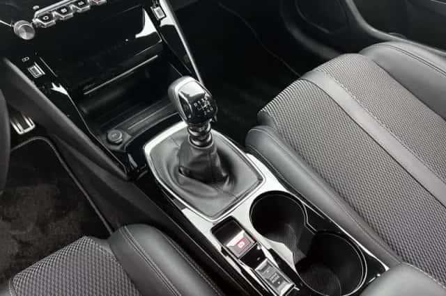 Peugeot 208 (2024) thumbnail 25