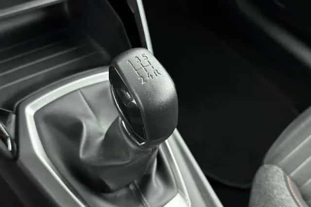 Peugeot 208 (2021) thumbnail 20