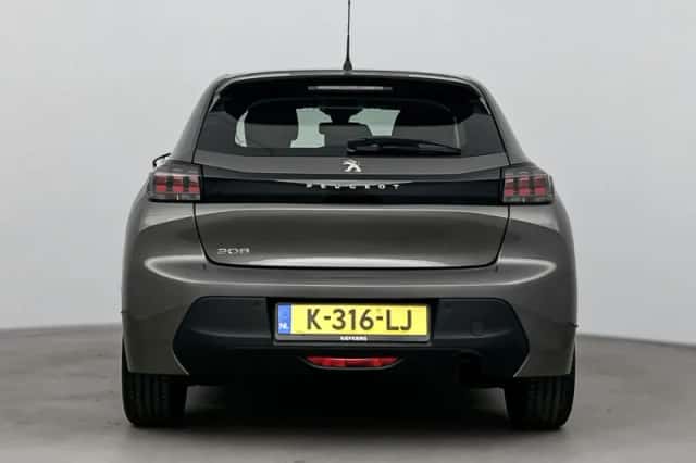 Peugeot 208 (2021) thumbnail 3