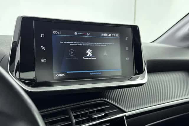 Peugeot 208 (2021) thumbnail 22