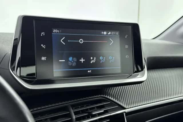 Peugeot 208 (2021) thumbnail 23