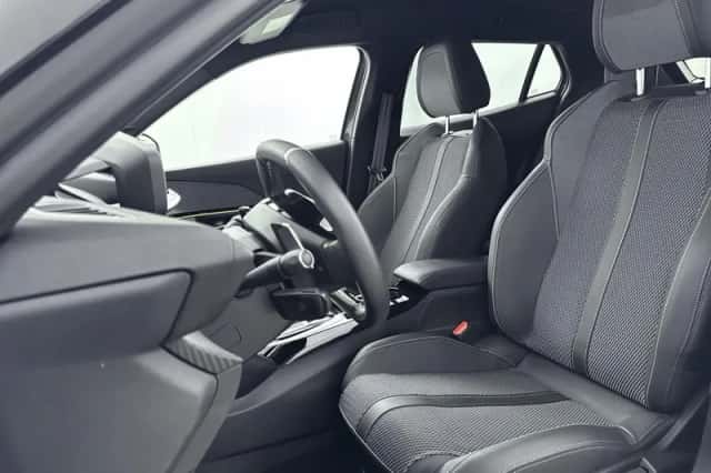 Peugeot 2008 (2024) thumbnail 13