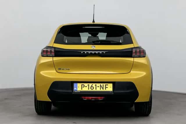Peugeot e-208 (2022) thumbnail 3