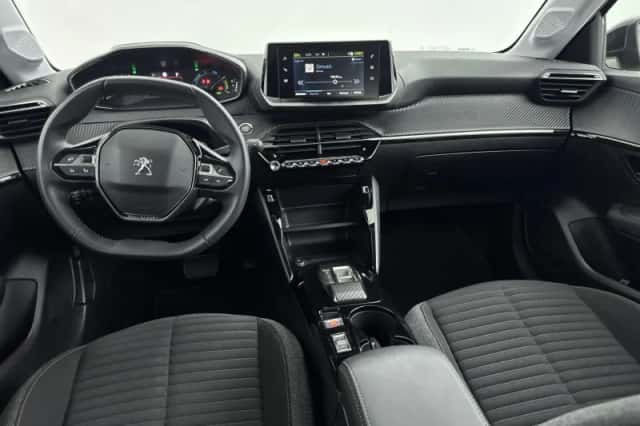 Peugeot e-208 (2022) thumbnail 6