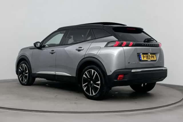 Peugeot e-2008 (2022) thumbnail 3