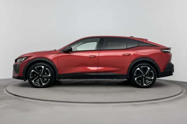 Peugeot 408 (2023) thumbnail 2