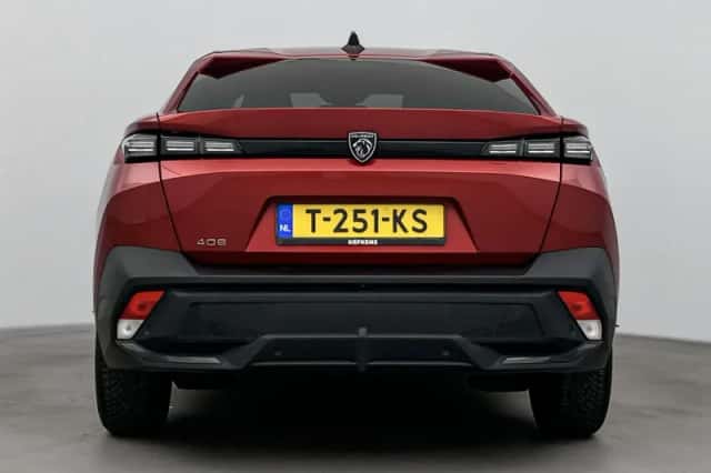 Peugeot 408 (2023) thumbnail 3