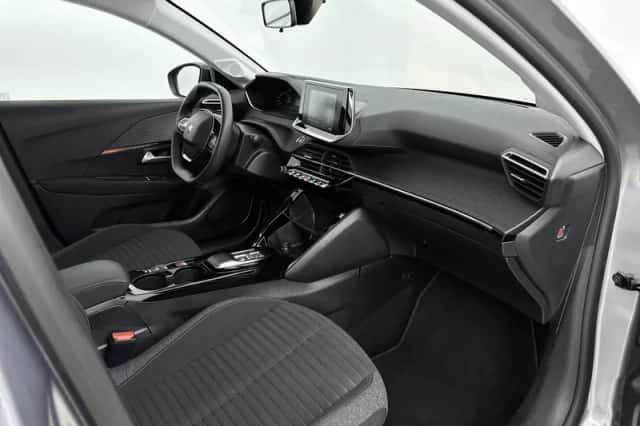 Peugeot e-208 (2022) thumbnail 6