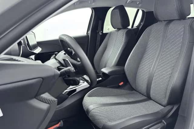 Peugeot 208 (2025) thumbnail 5