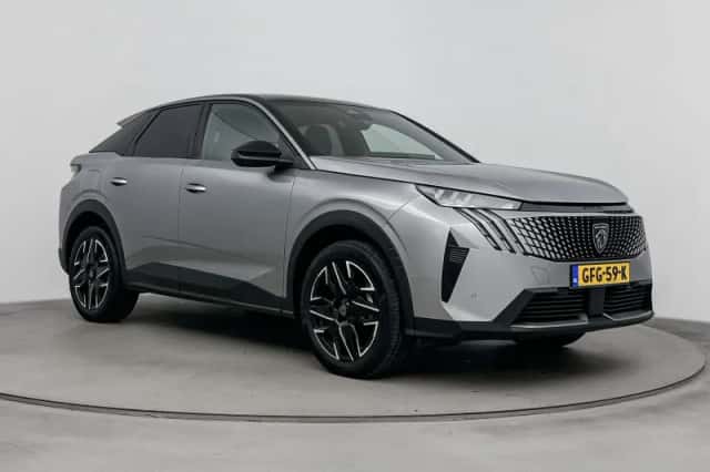 Peugeot 3008 (2024) thumbnail 2