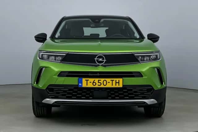 Opel Mokka-e (2023) thumbnail 3