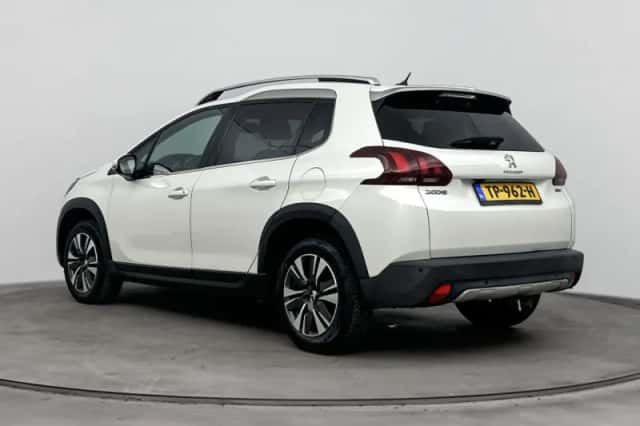 Peugeot 2008 (2017) thumbnail 3
