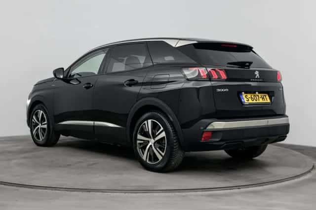 Peugeot 3008 (2022) thumbnail 3