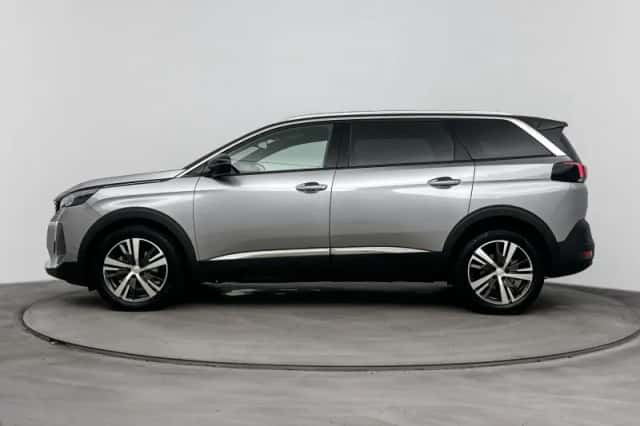 Peugeot 5008 (2023) thumbnail 2