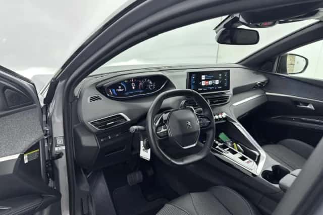 Peugeot 5008 (2023) thumbnail 5