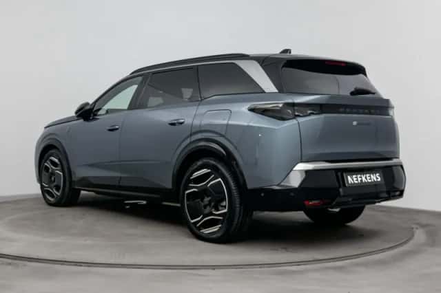 Peugeot E-5008 (2025) thumbnail 3