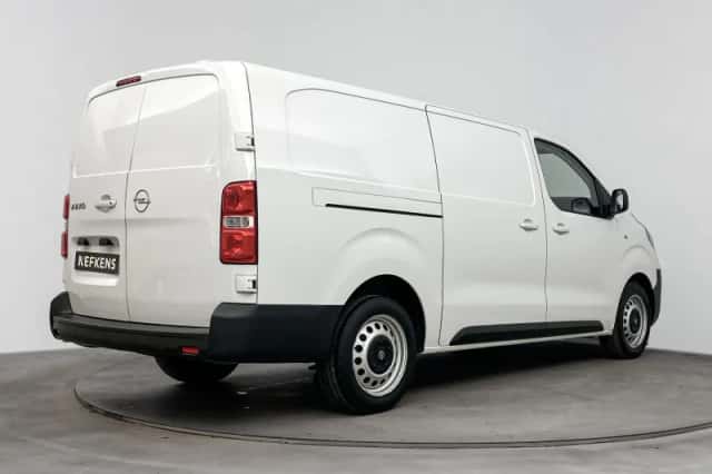 Opel Vivaro (2024) thumbnail 2