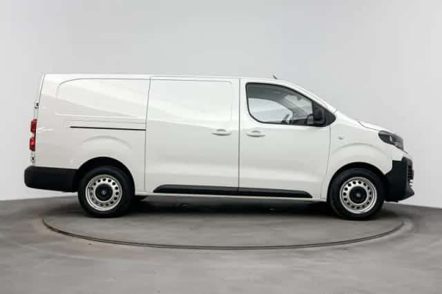 Opel Vivaro (2024) thumbnail 3