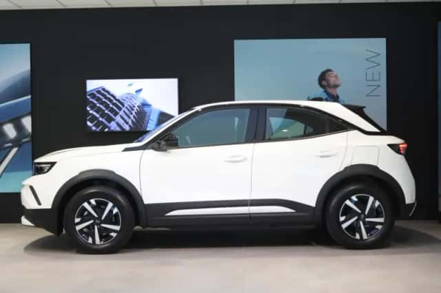 Opel Mokka-e (2025) thumbnail 2