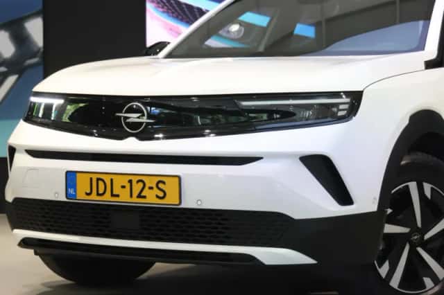 Opel Mokka-e (2025) thumbnail 6