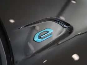 Peugeot e-208 (2023) thumbnail 21