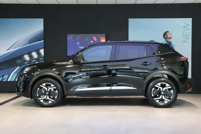 Peugeot 2008 (2025) thumbnail 2