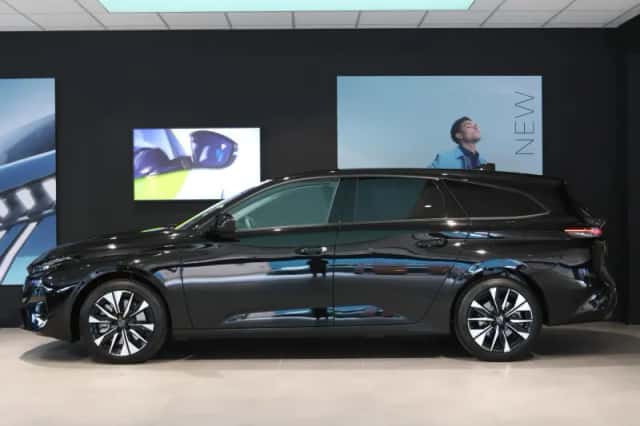 Peugeot 308 (2026) thumbnail 2