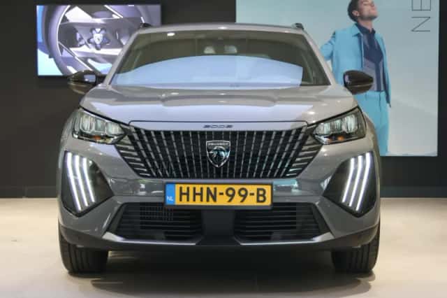 Peugeot 2008 (2025) thumbnail 6