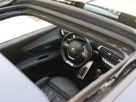 Peugeot 3008 (2019) thumbnail 12