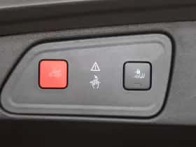 Peugeot 3008 (2019) thumbnail 21