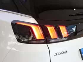 Peugeot 3008 (2019) thumbnail 24