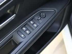 Peugeot 3008 (2019) thumbnail 29