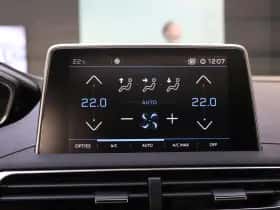 Peugeot 3008 (2019) thumbnail 36