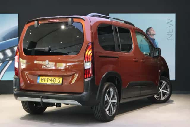 Peugeot Rifter (2022) thumbnail 3