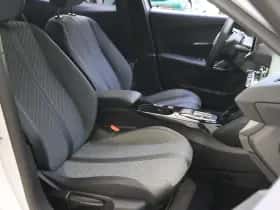 Peugeot e-2008 (2025) thumbnail 10