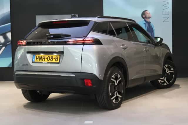 Peugeot e-2008 (2025) thumbnail 3