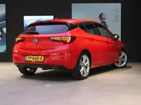 Opel Astra (2018) thumbnail 3