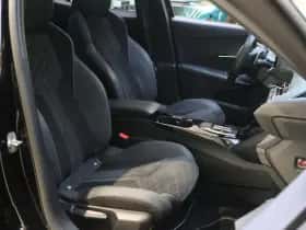 Peugeot 2008 (2022) thumbnail 12