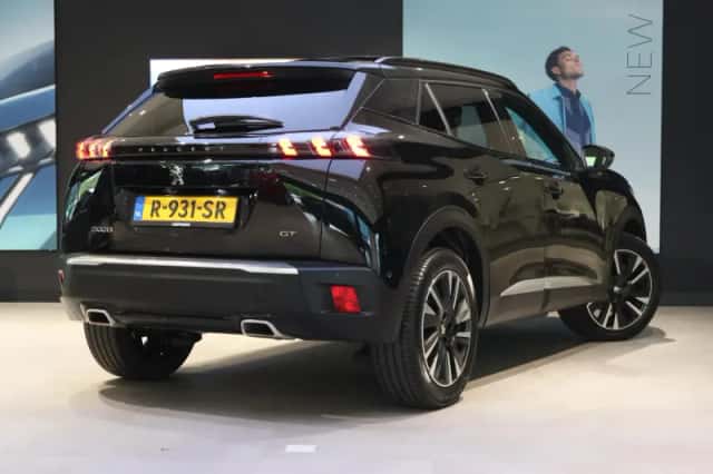 Peugeot 2008 (2022) thumbnail 3
