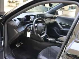 Peugeot 2008 (2022) thumbnail 9